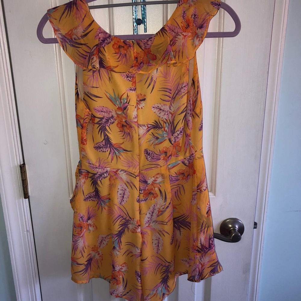 patterned romper - Picture 3 of 3